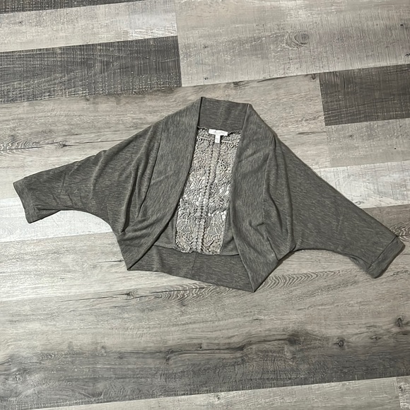 Delia’s Dolman Sleeve Cardigan Lace Cut Out Back Cropped Sweater sz Small - Picture 2 of 8